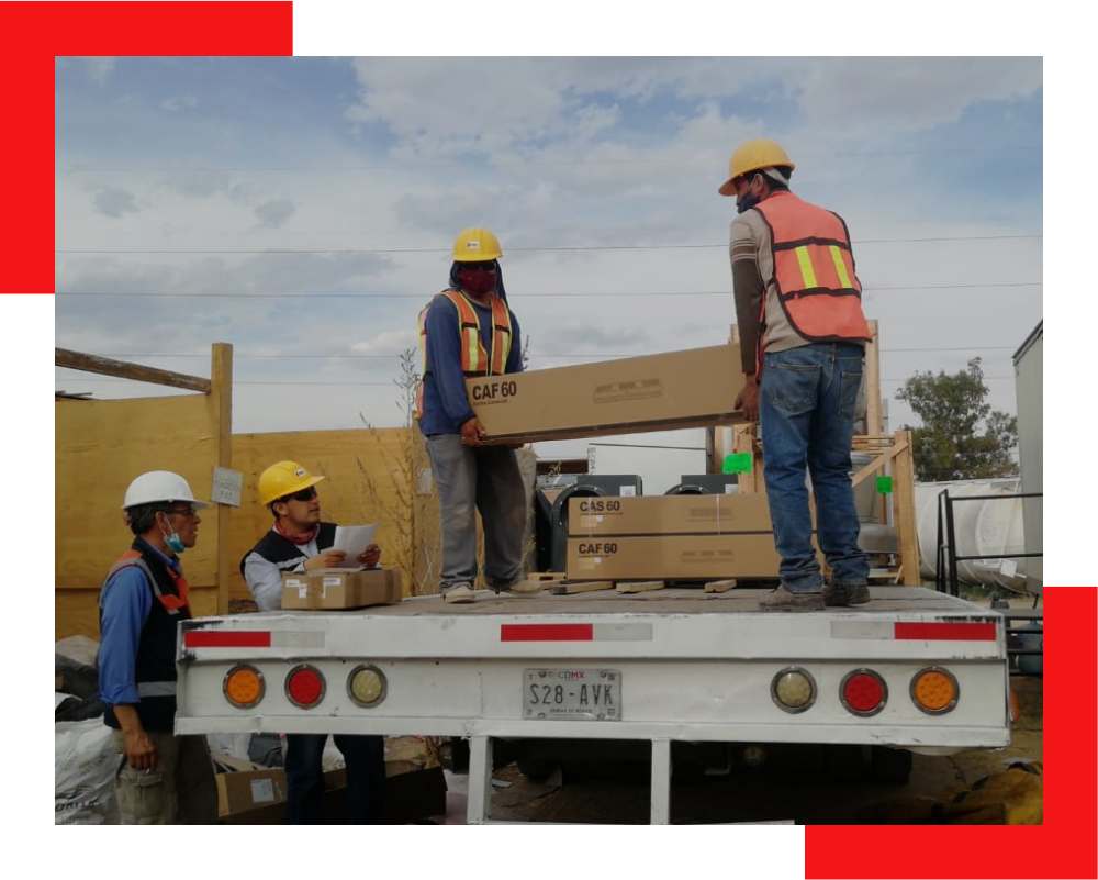 Equipo de Autotransporte CV brindando servicios de carga.